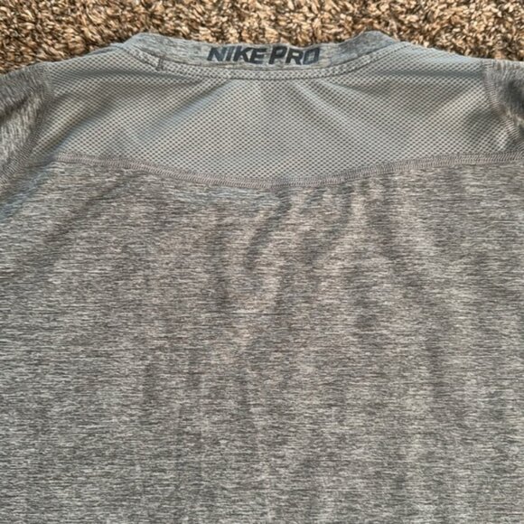 Nike Pro Extra Large Gray Work Out Shirt - Picture 7 of 8